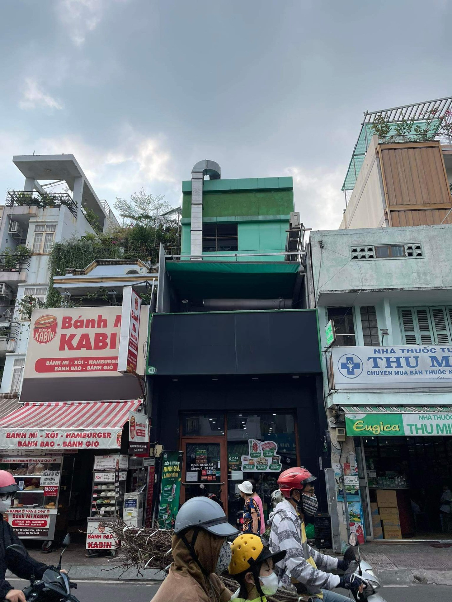 Cho thuê Nguyên Căn mặt tiền đường Tô Hiến Thành, Phường 13, Quận 10